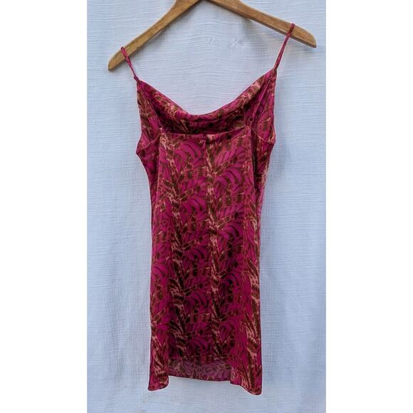 Urban Outfitters Women's Mallory Pink Floral Cowl Neck Mini Slip Dress Sz SP - Picture 3 of 7
